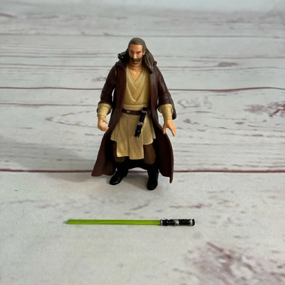 Star Wars Phantom Menace Qui-Gon Jinn Hasbro 1998 4” with light saber